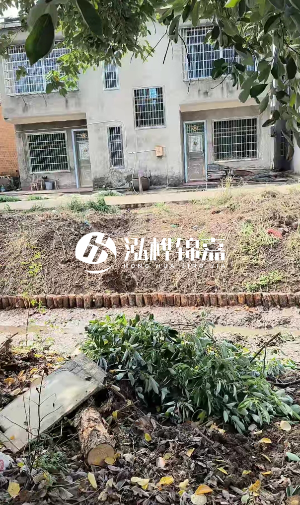 漳州挖機打木樁專(zhuān)業(yè)施工-挖機打木樁在狹窄河道邊怎么操作？