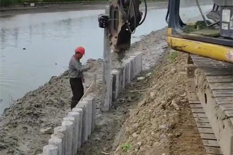 水泥樁廠(chǎng)家泓樺錦嘉-2米水泥樁施工多少錢(qián)一根？	