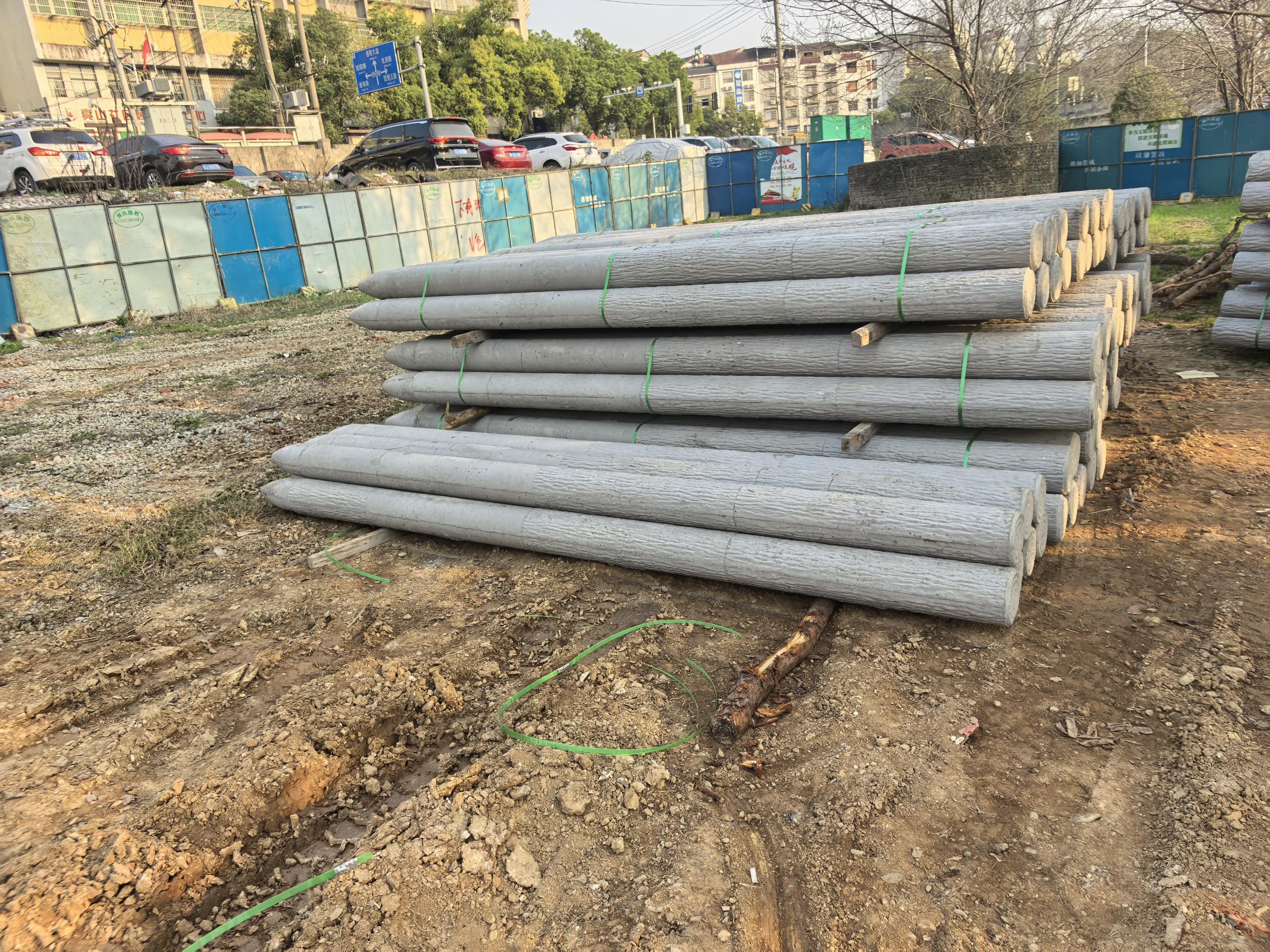 水泥仿木樁廠(chǎng)家泓樺錦嘉 - 水泥仿木樁適合用在河道護岸嗎？?